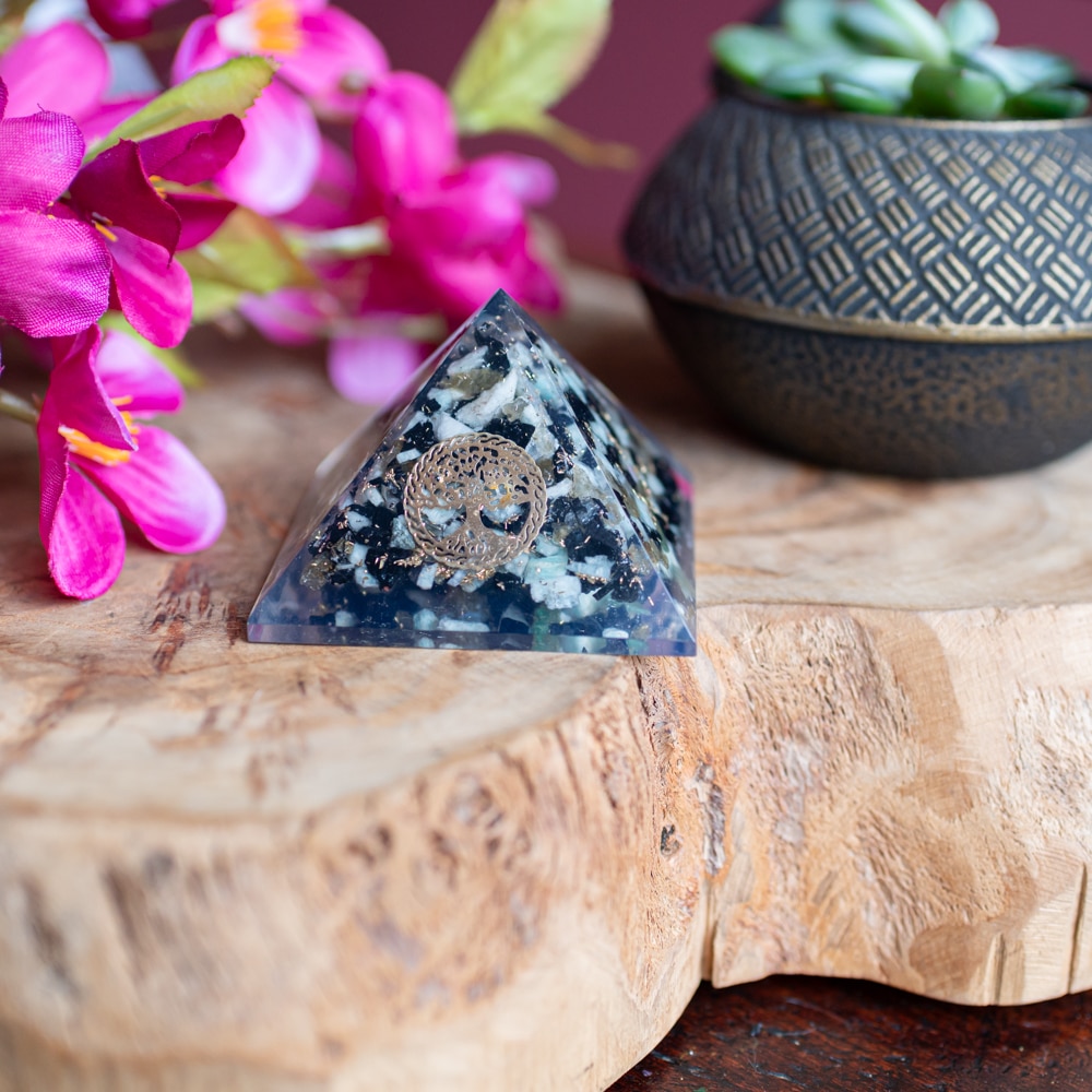 Orgonite pyramide - Tree of Life - (40 mm)
