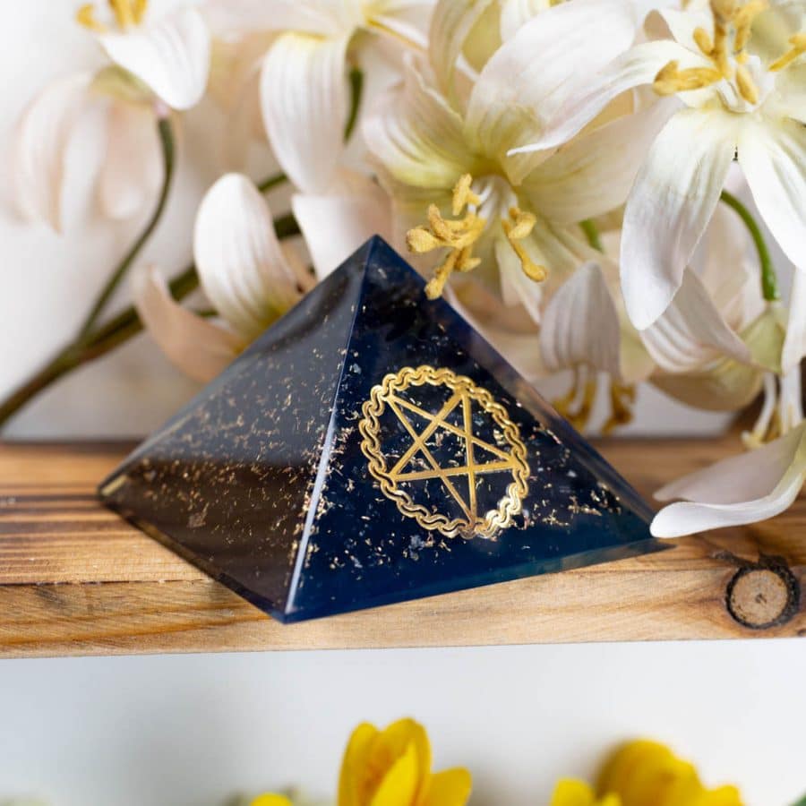 Orgonite black tourmaline pyramid - Pentagram - (40 mm)