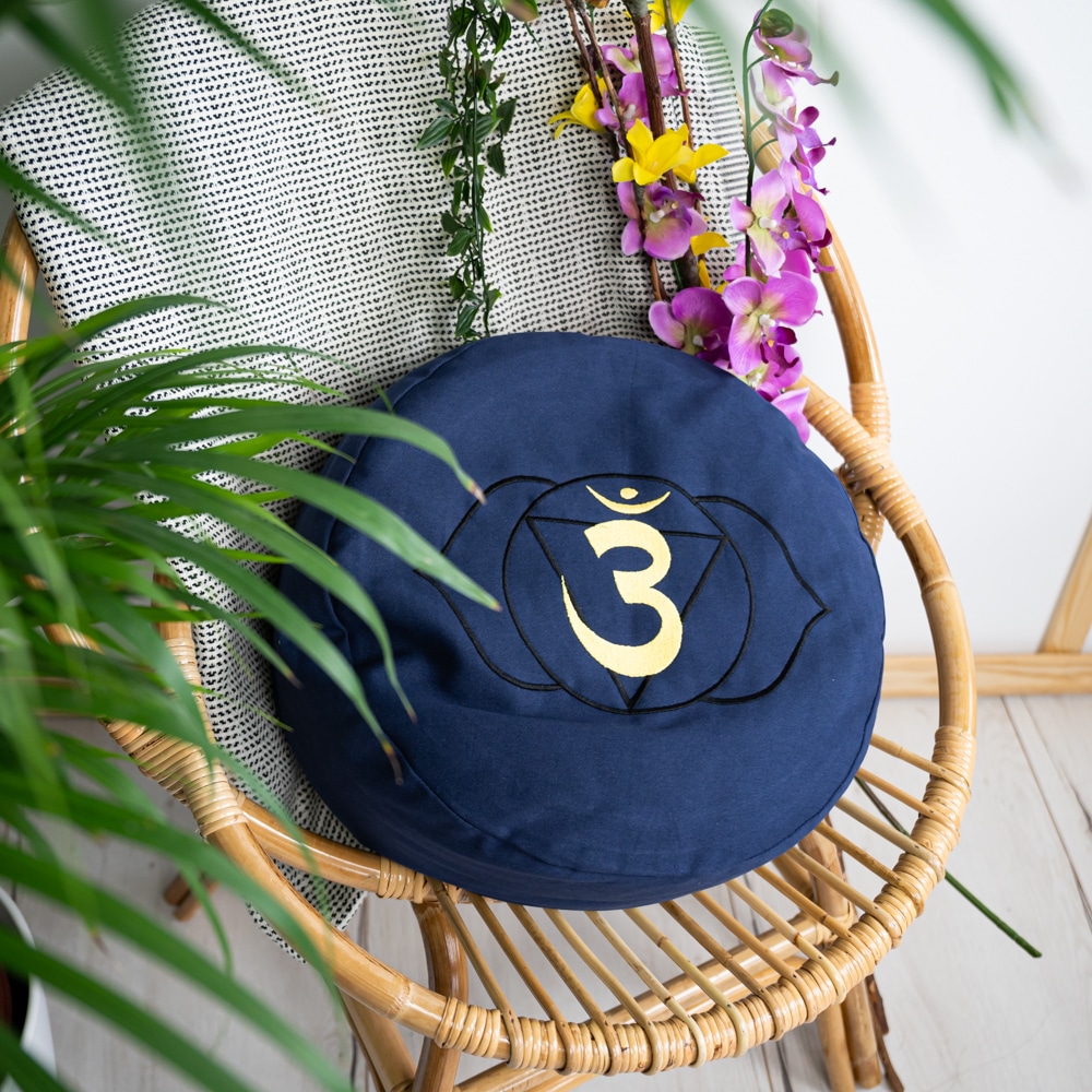 indigo thrid eye chakra meditation cushion