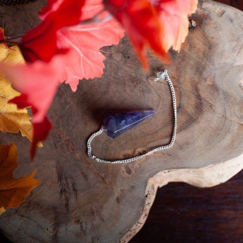 Pendulum Dowsing: How Does it Work? A Beginner’s Guide to Pendulum Dowsing