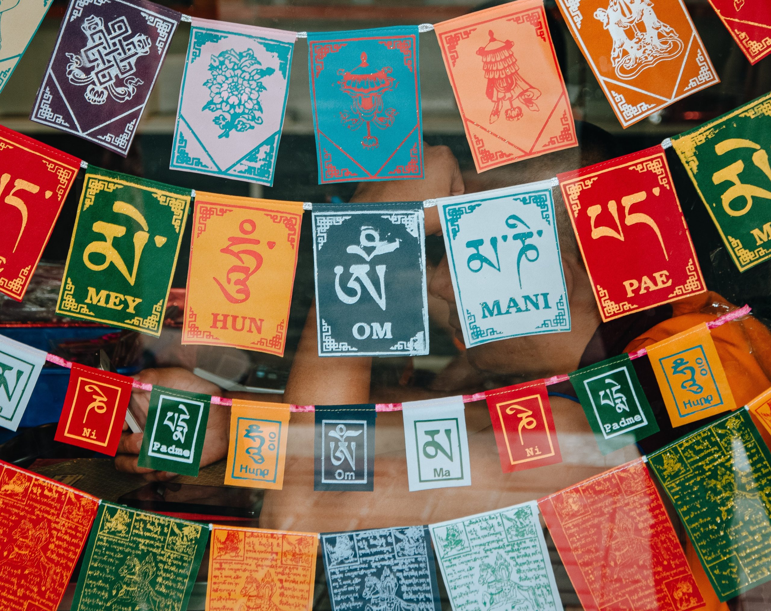 om mani pamde hum flags