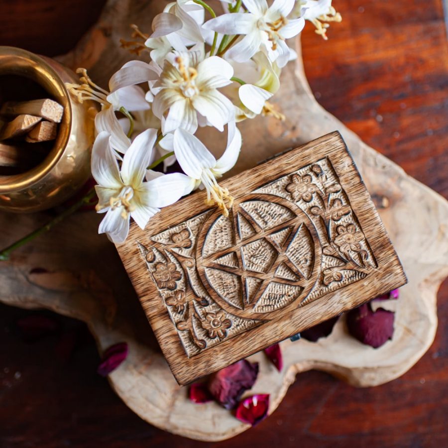 tarot box pentagram