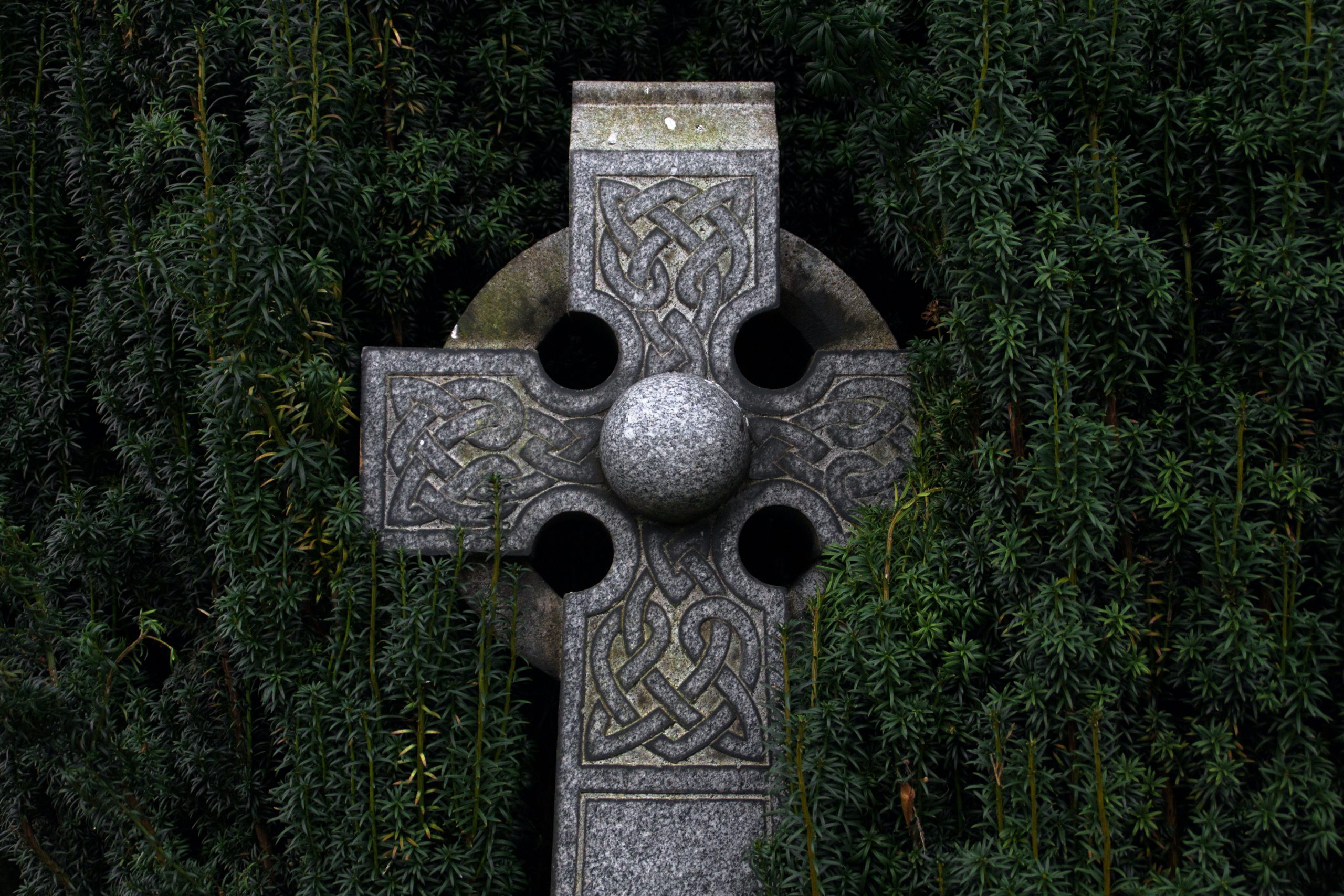 celtic cross with infinite knots