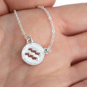 Brass Horoscope Pendant Aquarius (12 mm)