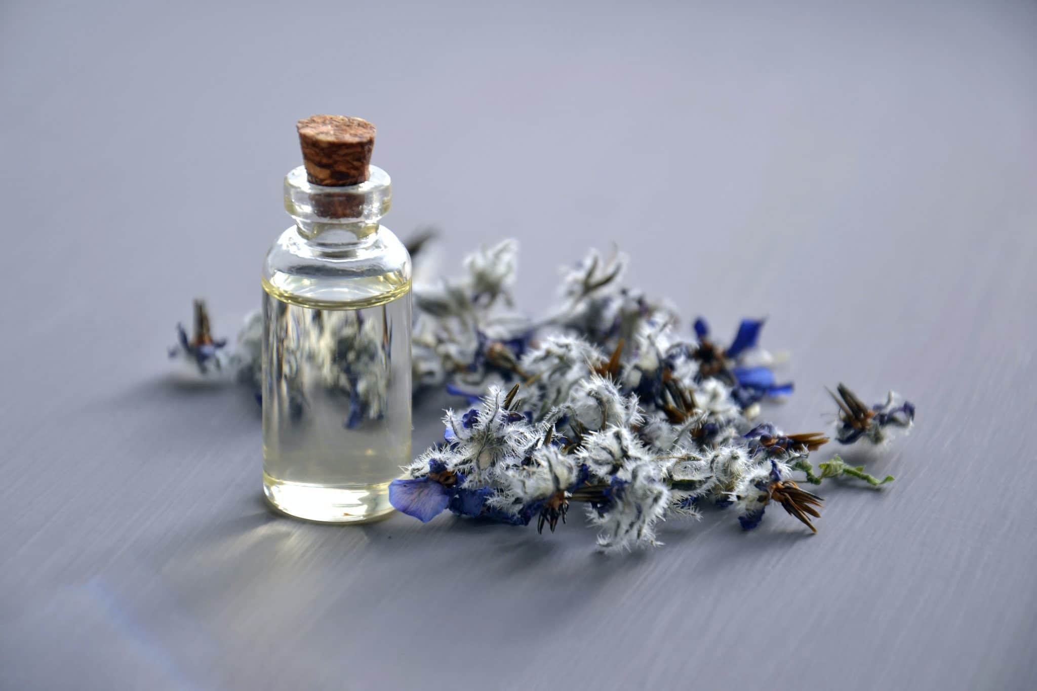 oil with dried salvia