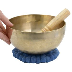Singing bowl set with striker & cushion - Handmade - 18 cm